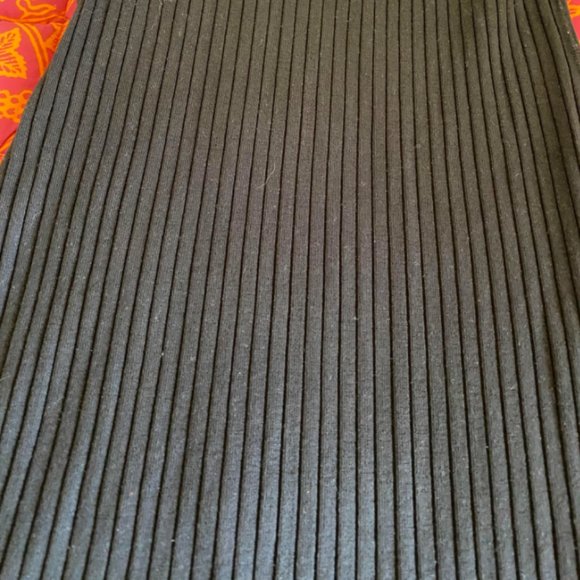 Body Con Black Dress - Picture 4 of 4